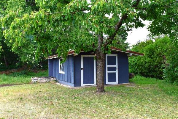 Gartenhaus mit Pumpe