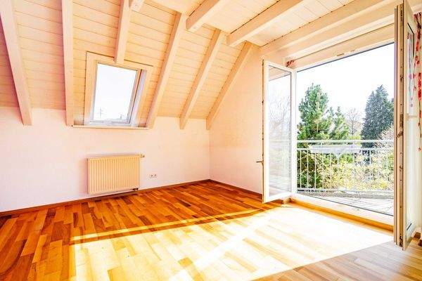 Durch das Schlafzimmer...