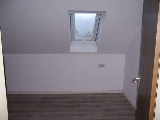 Schlafzimmer DG (2).JPG