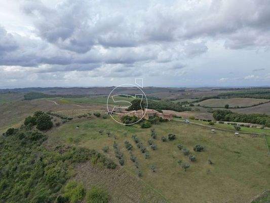 Renovierungsbedürftiges Anwesen