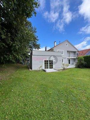 Haus 2 mit Garten und Terasseb