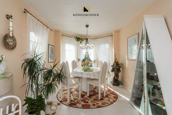 ...Esszimmer im Erker...