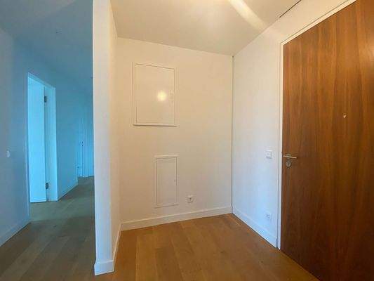 Eingangsbereich + Garderobe