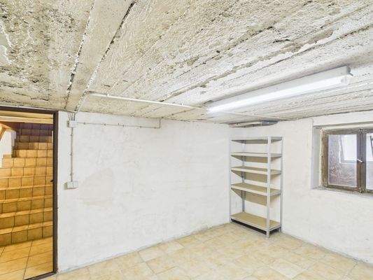 CAM01708G0-PR0085-STILL005