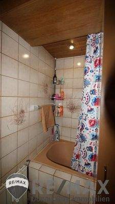 16 Bad mit Wanne 1100