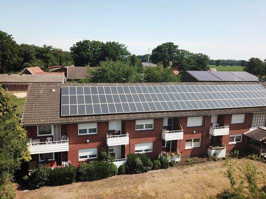 Haus mit Solarpanelen