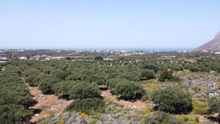 Kreta, Chorafakia Chania: Grundstück mit Meer- und Bergblick zum Verkauf
