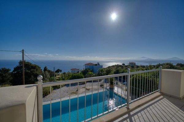 Kreta, Kefalas: Schöne Villa mit Swimmingpool und Meerblick zu verkaufen