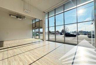 Eingang | Schaufensterfront