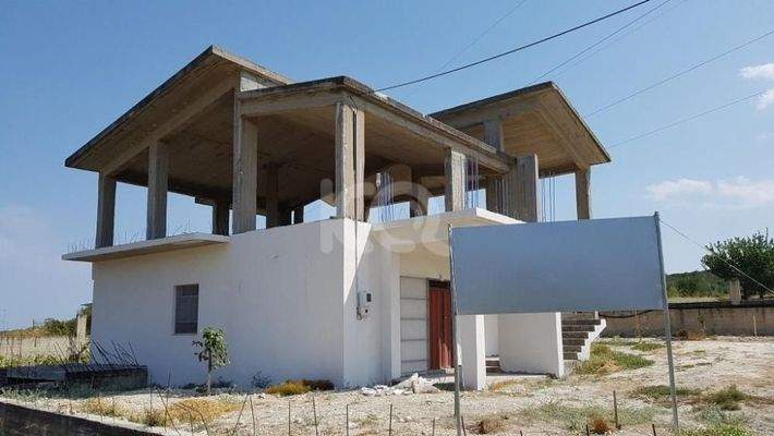 Kreta, Venerato: Einfamilienhaus im Rohzustand zu verkaufen