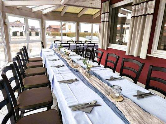 Gastronomie Pachtangebot mit Gästezimmer und Wintergarten