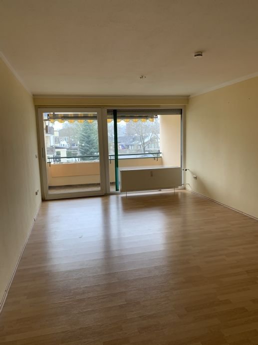 3-Zimmer-Whg. mit EBK und Balkon