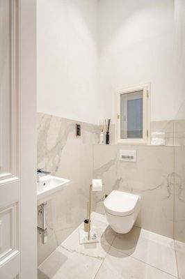 1010_Wien_Imperiales Palais-Apartment_ Toilette