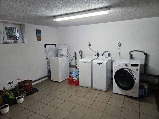 Im Gemeischaftskeller.jpg