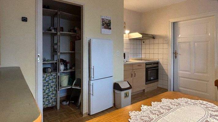 Küche und Speisekammer