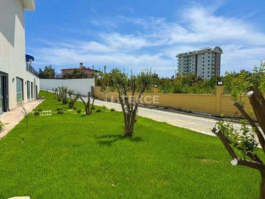 Sea- and Mountain-View Apartments in a Central Location in Alanya