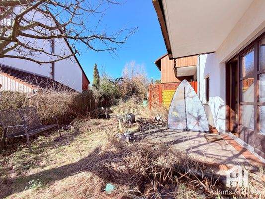 gemütlicher, kleiner Garten