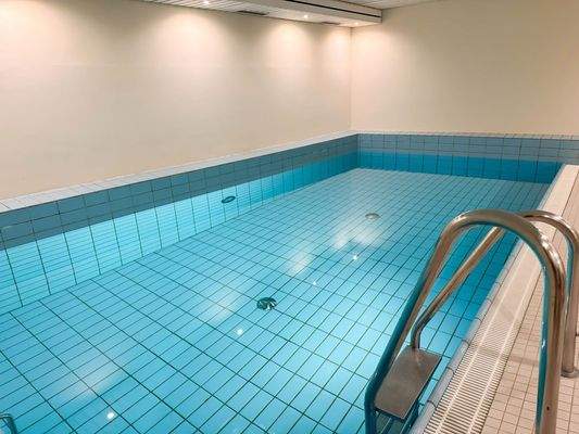 Schwimmbad.jpg