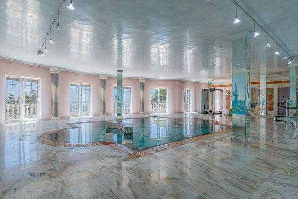 Hallenbad und Fitness