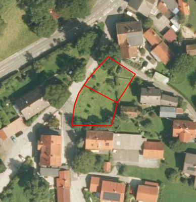 unteres Grundstück (rot eingezeichnet)