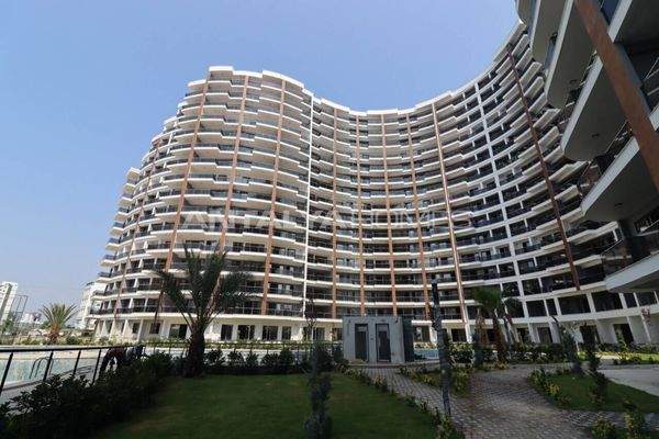 Flats with City and Sea Views in Mersin Tomuk