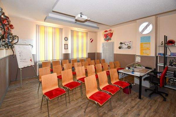 Gewerbefläche Fahrschule