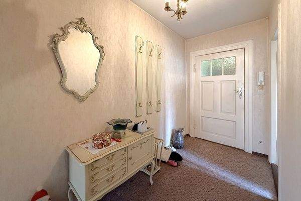 attraktiver Flur Dachgeschoss