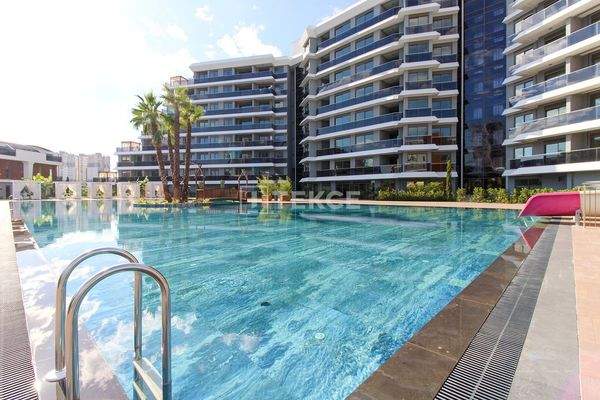 Apartments with Swimming Pool and Aquapark in Antalya Altintas