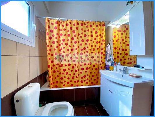 0bbc5f2ed5f14e668818e5feb83d4d24-original