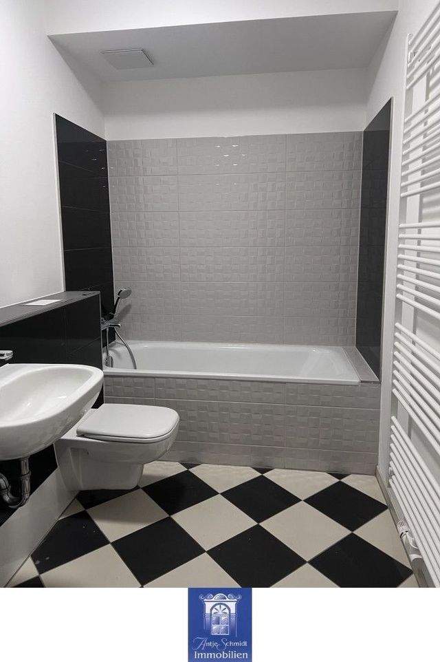 Traumhafte Wohnung mit exklusiver Ausstattung, EBK, zwei Bäder und Terrasse! - Foto 4