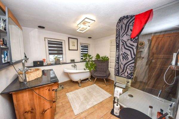 Tageslichtbadezimmer 1 von 2 