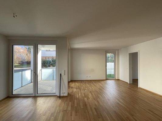 Wohnzimmer mit Ausgang zur...