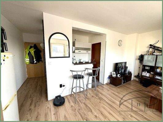 Wohn- Schlafzimmer DG vorne rechts