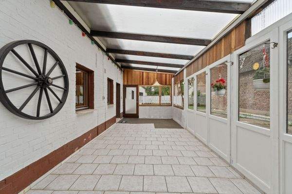 Hauseingang - Wintergarten.jpg