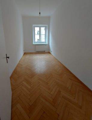 Kinderzimmer/Arbeitszimmer