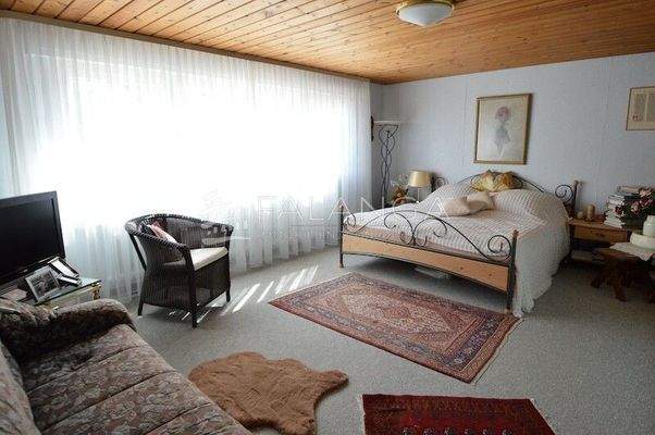 Großes Schlafzimmer ELW