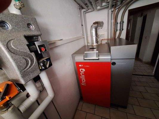 Pellets u. Scheitholz Heizung