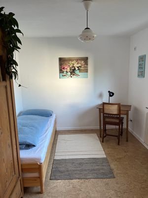 Schlafzimmer 2