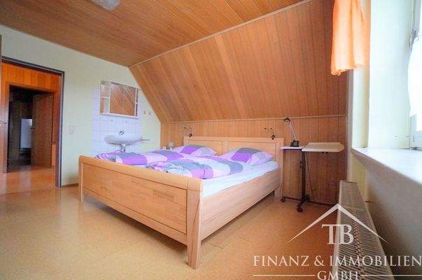 Schlafzimmer 1 im DG