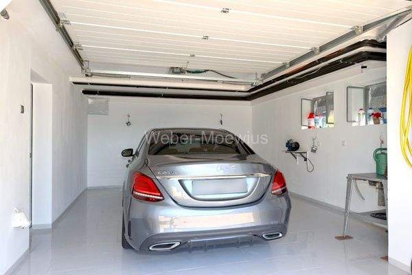 3413 UG Garage im Haus