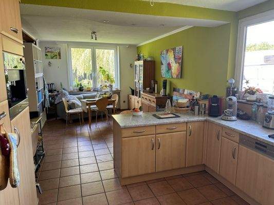 offene Küche mit Sitzecke