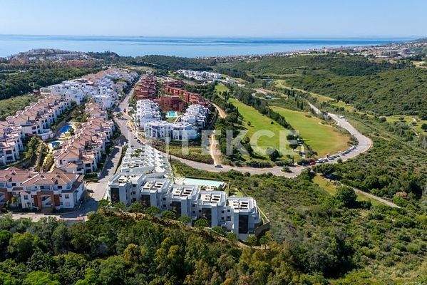 Stylish Apartments with Bright Interiors in Casares