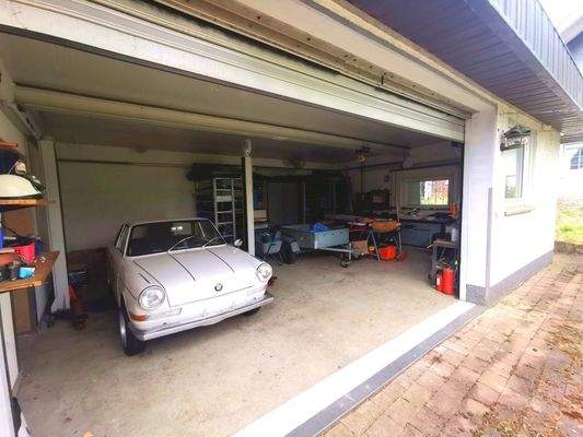 Garage mit Werkstatt