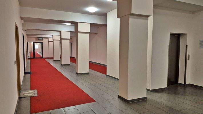 Treppenhaus Etagen.jpg