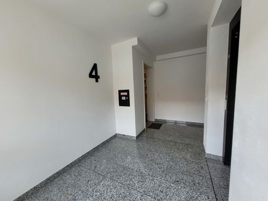 Zur Wohnung