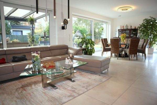 Stilvoll und lichtdurchflutet