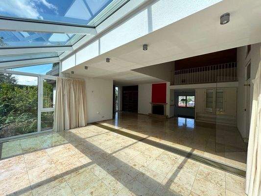 offener Wohnbereich mit Wintergarten I