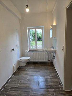 EG RE 2 Zimmer 450,00€ KM