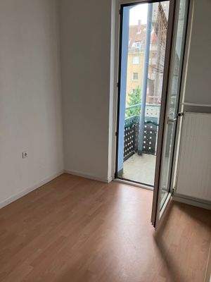 Küche/Tür zum Balkon