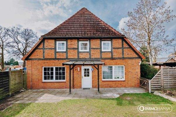 Außenansicht (Eingang EG links)